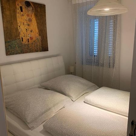 Apartman Annamaria Cres Exterior foto